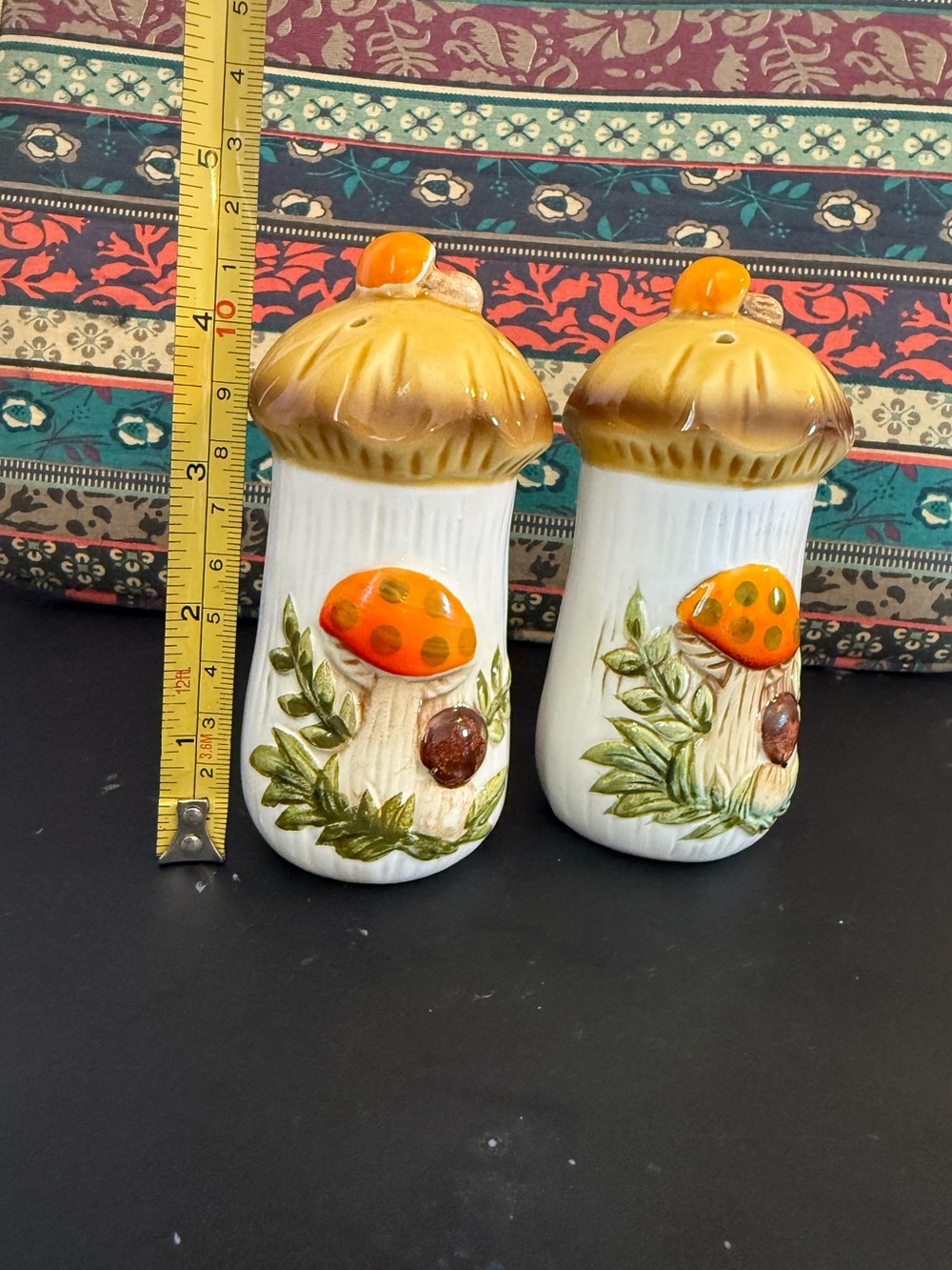Vintage 1970s Merry Mushrooms Sears Salt and Pepper / Spice Shakers. - Picture 7 of 8